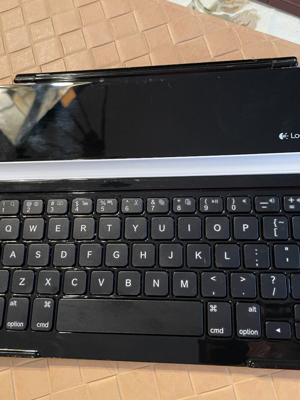 Logitech Ultrathin Mini Keyboard Bluetooth